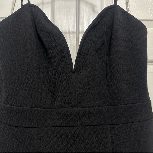 Beautiful black dress!! - Picture 3 of 6